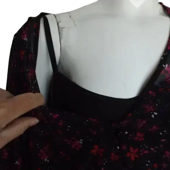 new TORRID Dress, 0/L, Black, Red/Purple Floral, Ruched Skirt, Scoop neck, Meshy - Picture 6 of 16